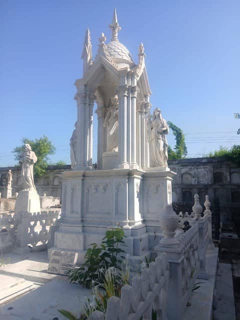 Cementerio Reina