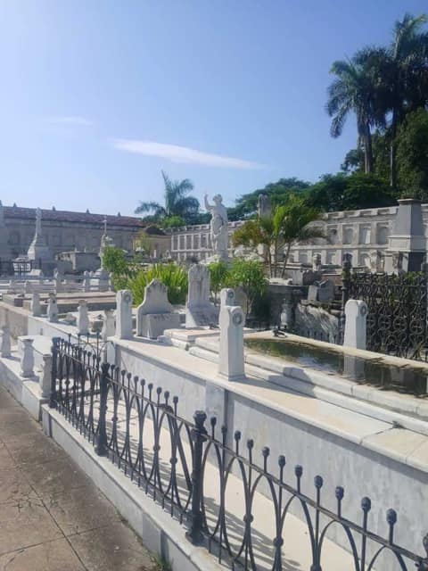 Cementerio Reina