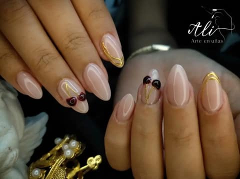 Ali arte en uñas