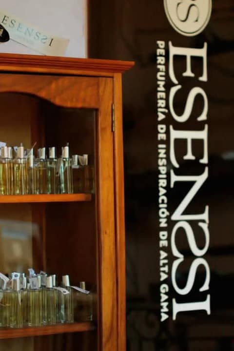 ESENSSI Perfumería
